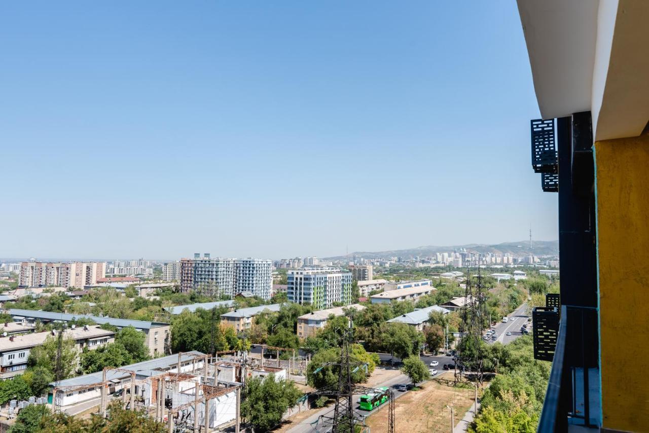 Heaven 10 Apartment Алма Ата Екстериор снимка