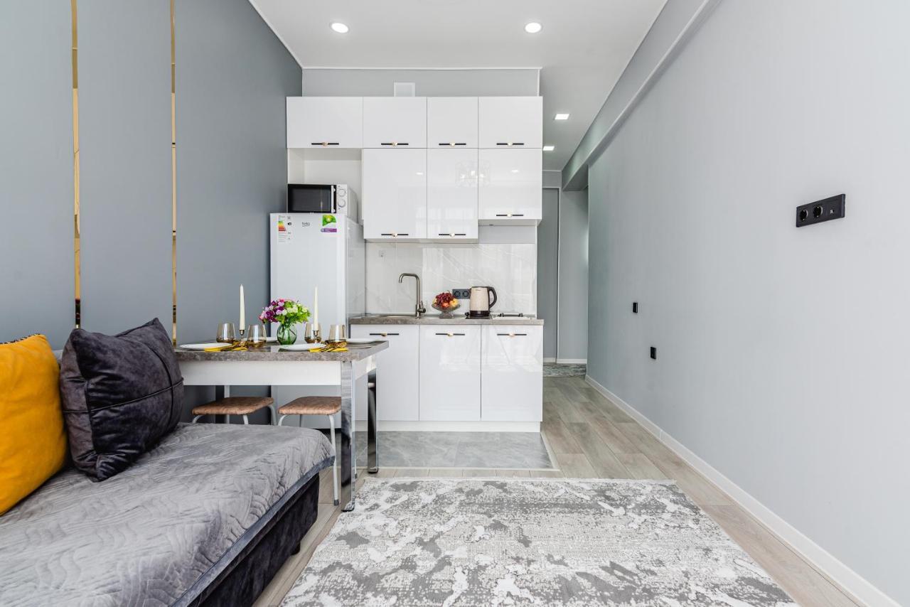 Heaven 10 Apartment Алма Ата Екстериор снимка
