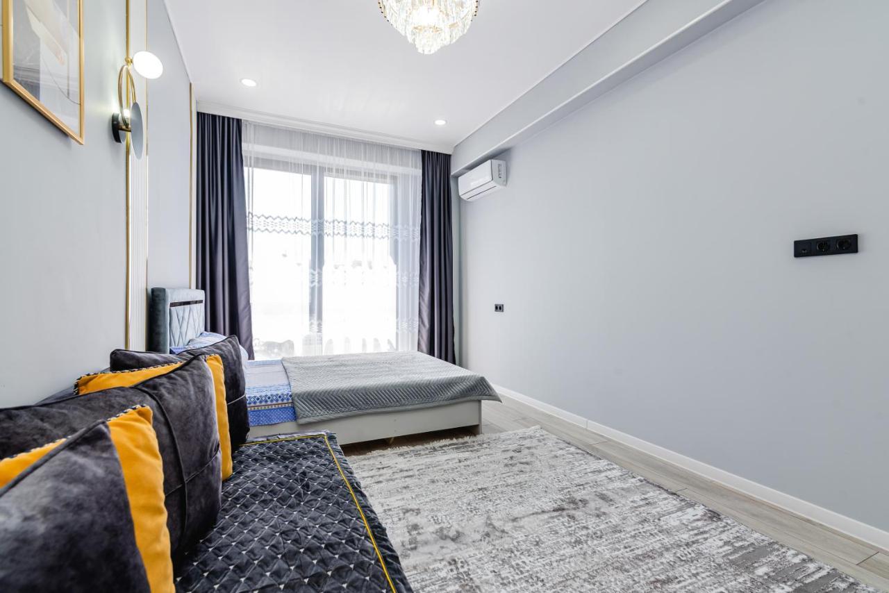 Heaven 10 Apartment Алма Ата Екстериор снимка