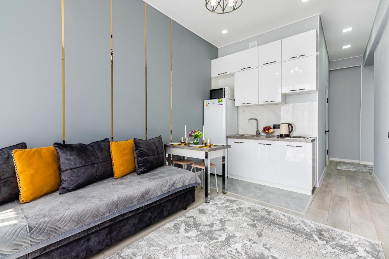 Heaven 10 Apartment Алма Ата Екстериор снимка